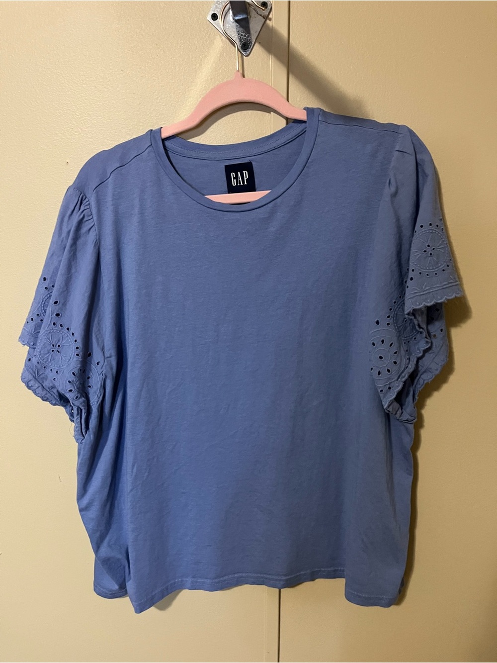 GAP Lavender Blue Eyelet Flutter Sleeve Tee